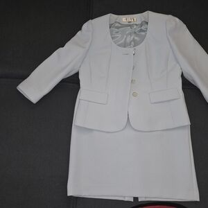 Tahari Sky Blue Women's Suit -- Petite